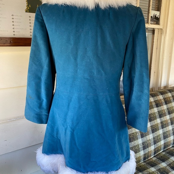 Vintage 60s Country Pacer Blue Velvet and Faux Fur Trim Belted Coat size medium - Picture 4 of 6